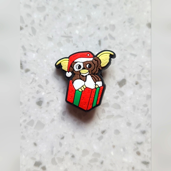 BOGO Bundle for the discount Gizmo Christmas Shoe Charm - Picture 1 of 1
